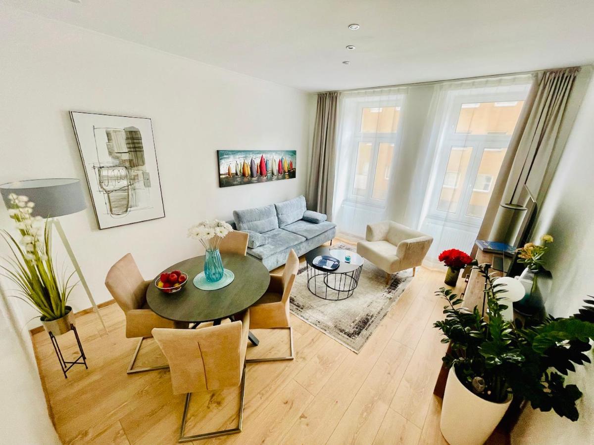 Colorful&quiet In Beautiful Viennese Building Appartement