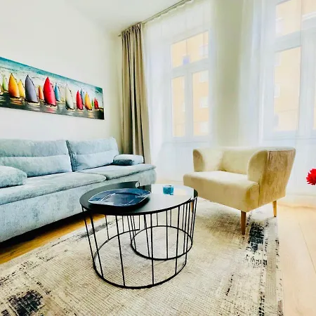 Colorful&Quiet Apartment in Beautiful Viennese Building Extérieur photo